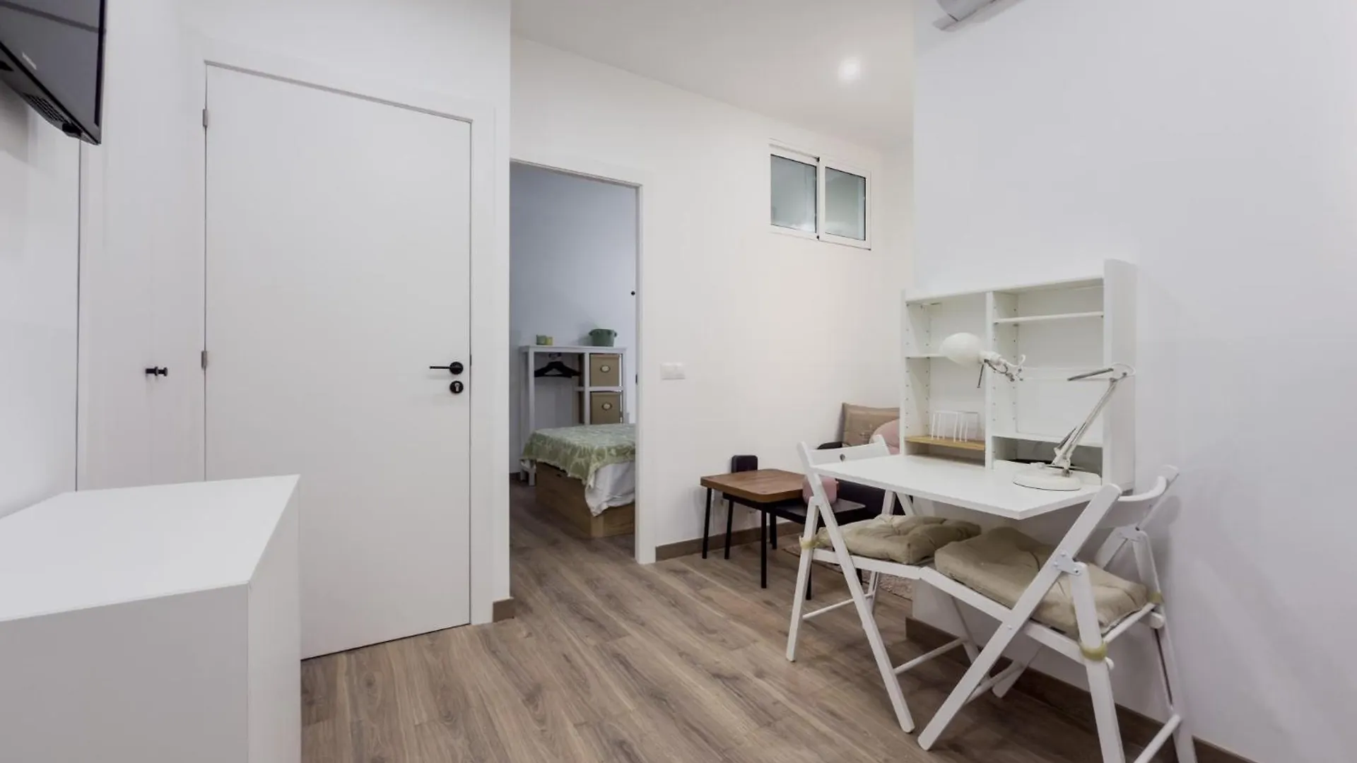 Bonito Apartamento En Ronda Sant Pau Barcelona Apartment